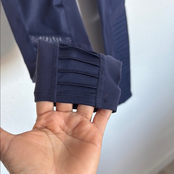 ALO Yoga Blue Moto-Style Leggings with Ribbed Panels - Picture 10 of 14